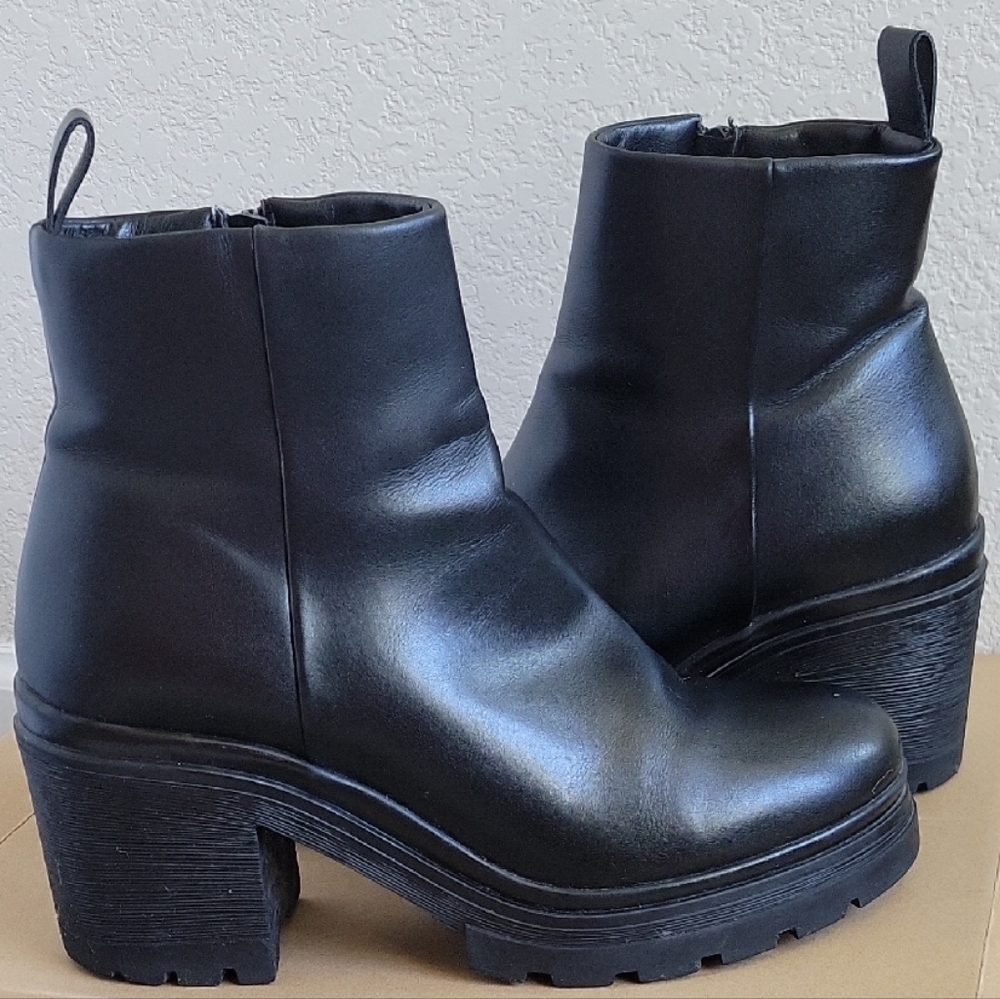 Steve Madden Black Chunky Heeled Boots
